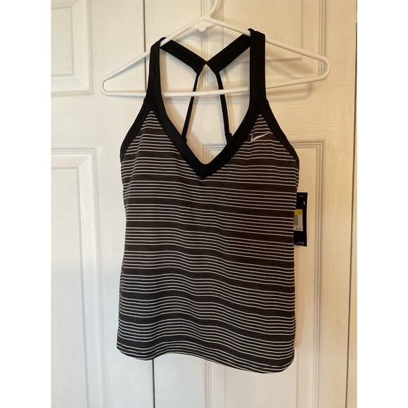 Nike lined padded Cups Black Athletic Top Size Medium New - Picture 1 of 4